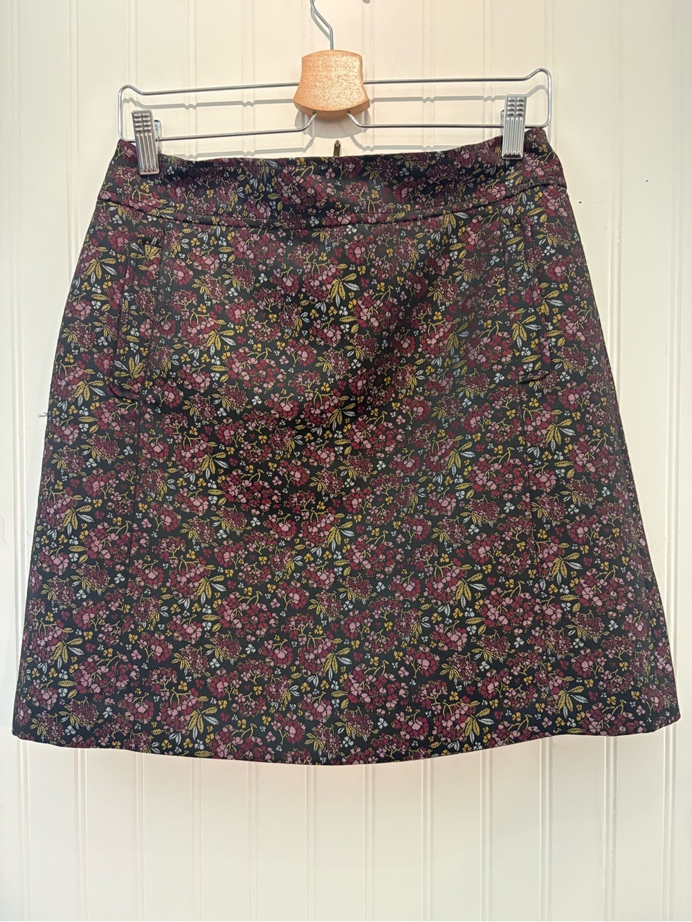 LOFT size 8 Floral A-Line Mini Skirt - Black with Pink & Yellow Floral